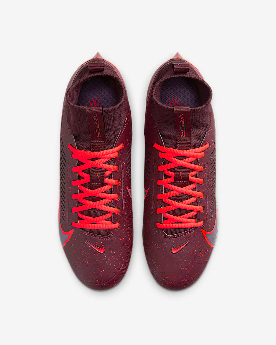 Burgundy nike football cleats best sale